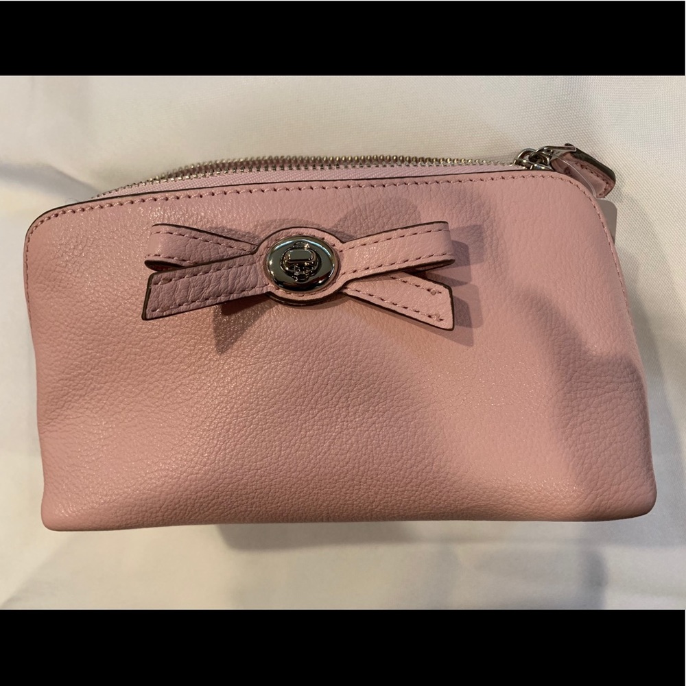 ‼️SOLD‼️Coach Turn Lock Pink Cosmetic Bow Case